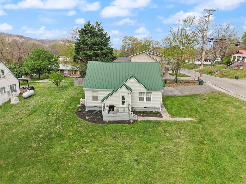 31 Cemetery Road Williamsburg KY 40769