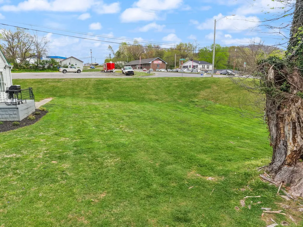 31 Cemetery Road Williamsburg KY 40769