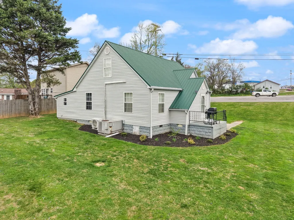 31 Cemetery Road Williamsburg KY 40769