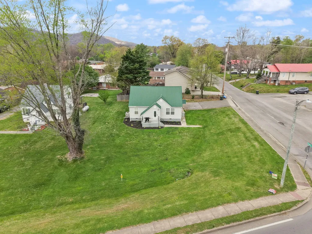 31 Cemetery Road Williamsburg KY 40769