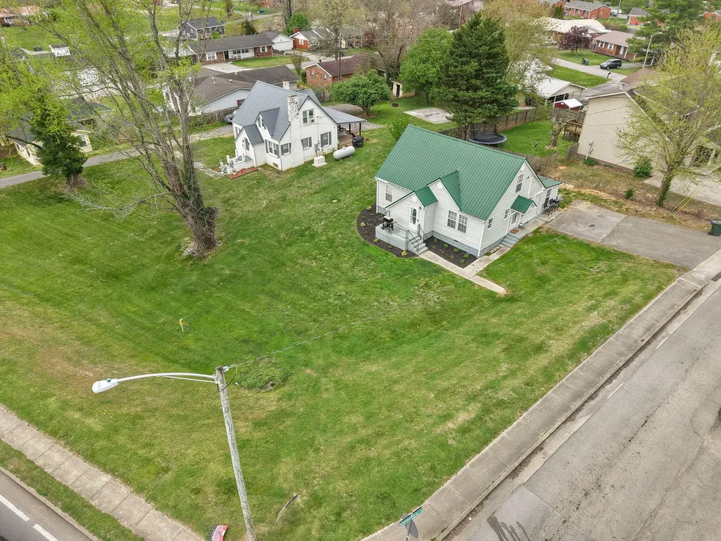 31 Cemetery Road Williamsburg KY 40769