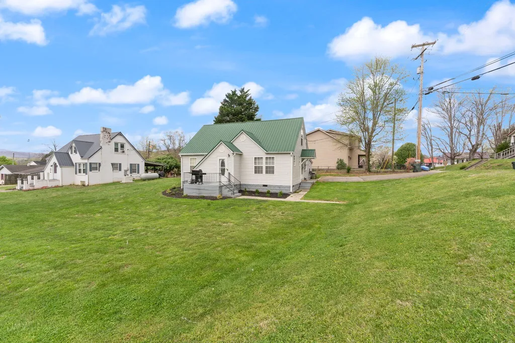 31 Cemetery Road Williamsburg KY 40769