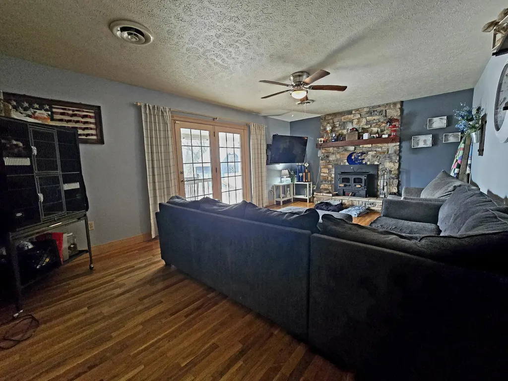 3125 Old Bull Road Eubank KY 42567