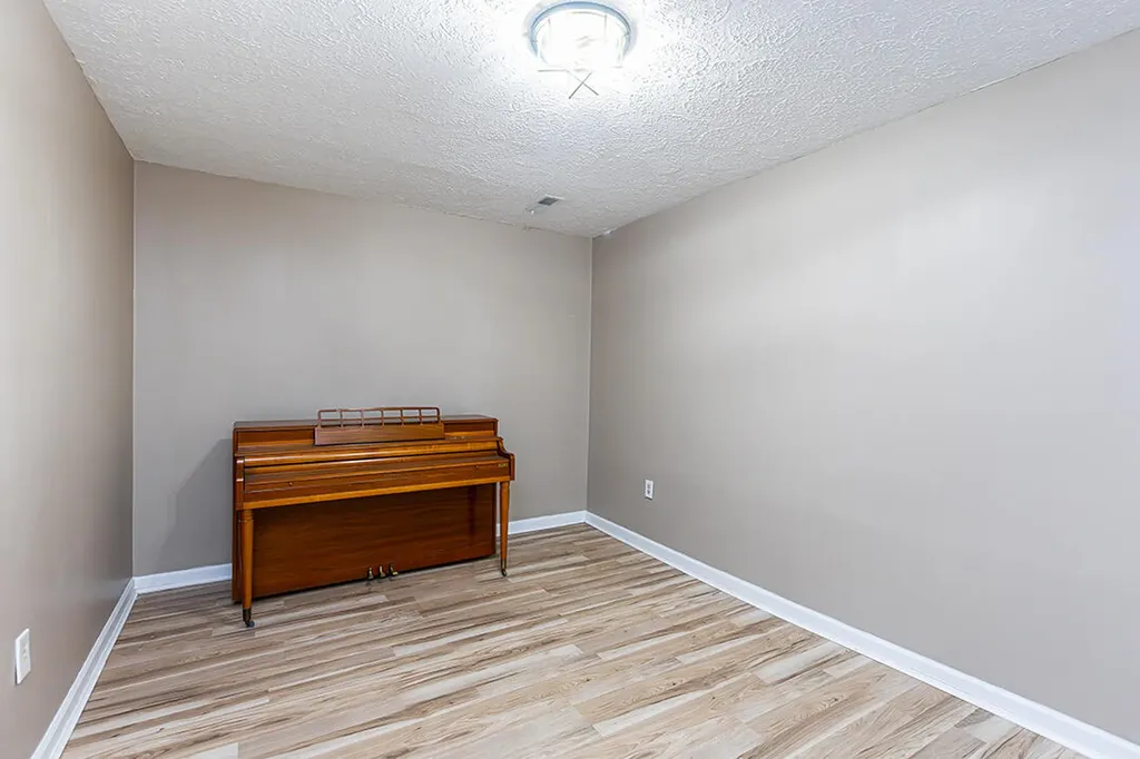58 Hughes Avenue Winchester KY 40391