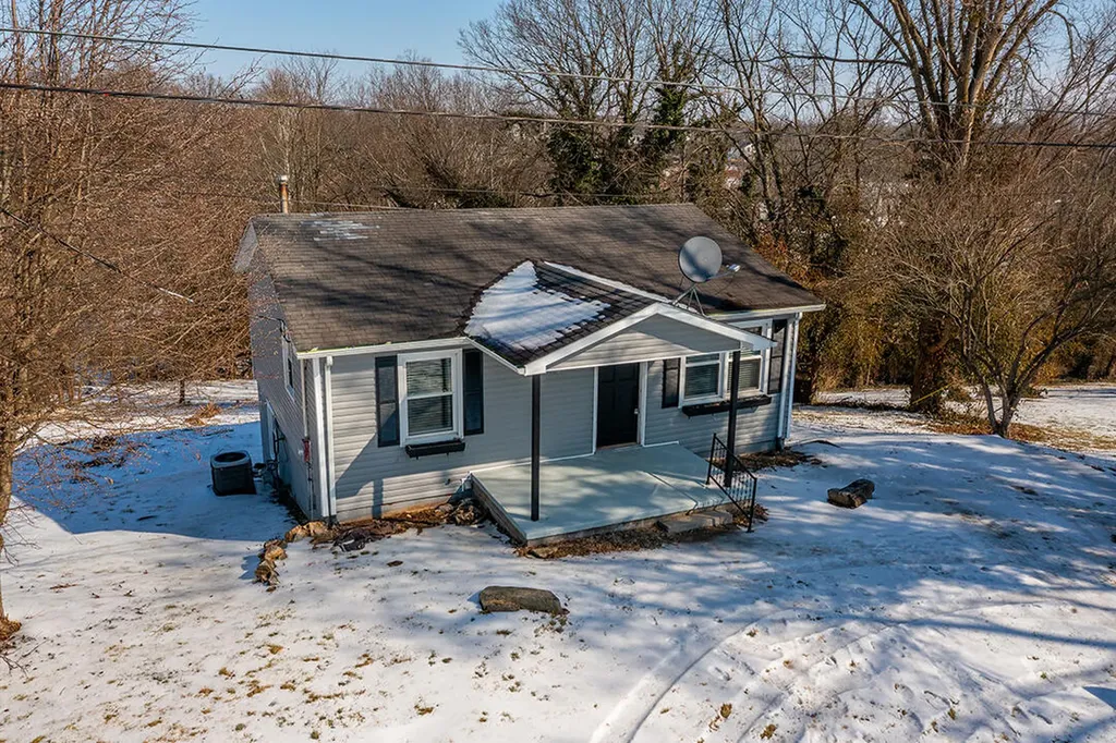 58 Hughes Avenue Winchester KY 40391