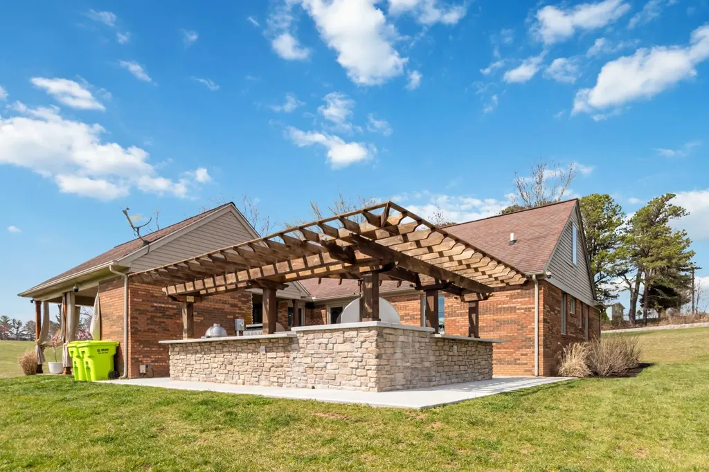 2657 River Road London KY 40744