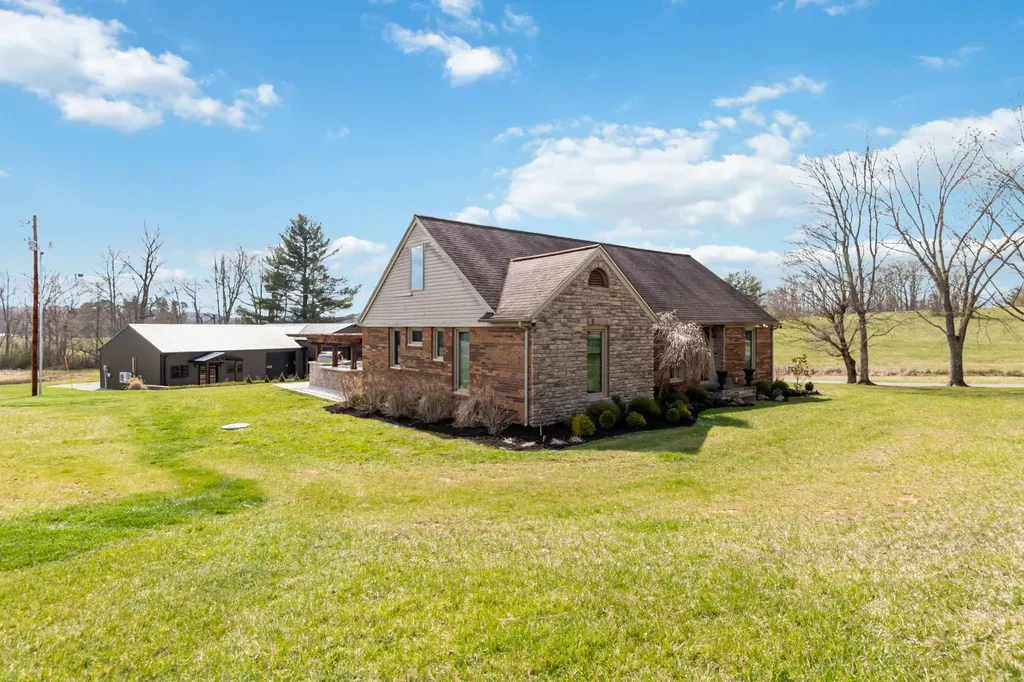 2657 River Road London KY 40744