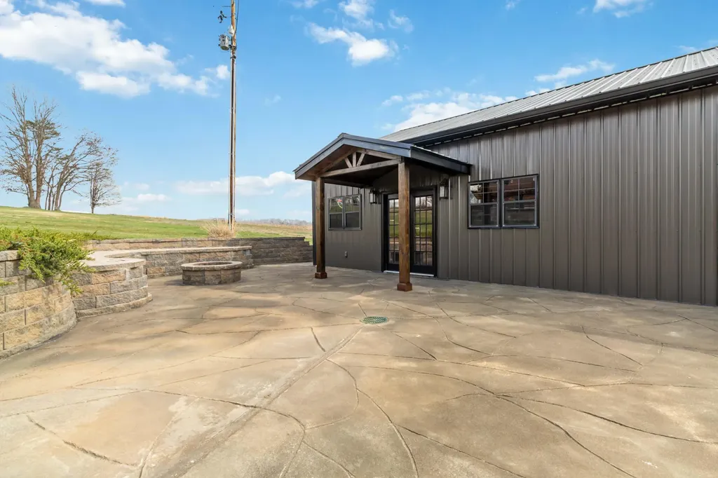 2657 River Road London KY 40744