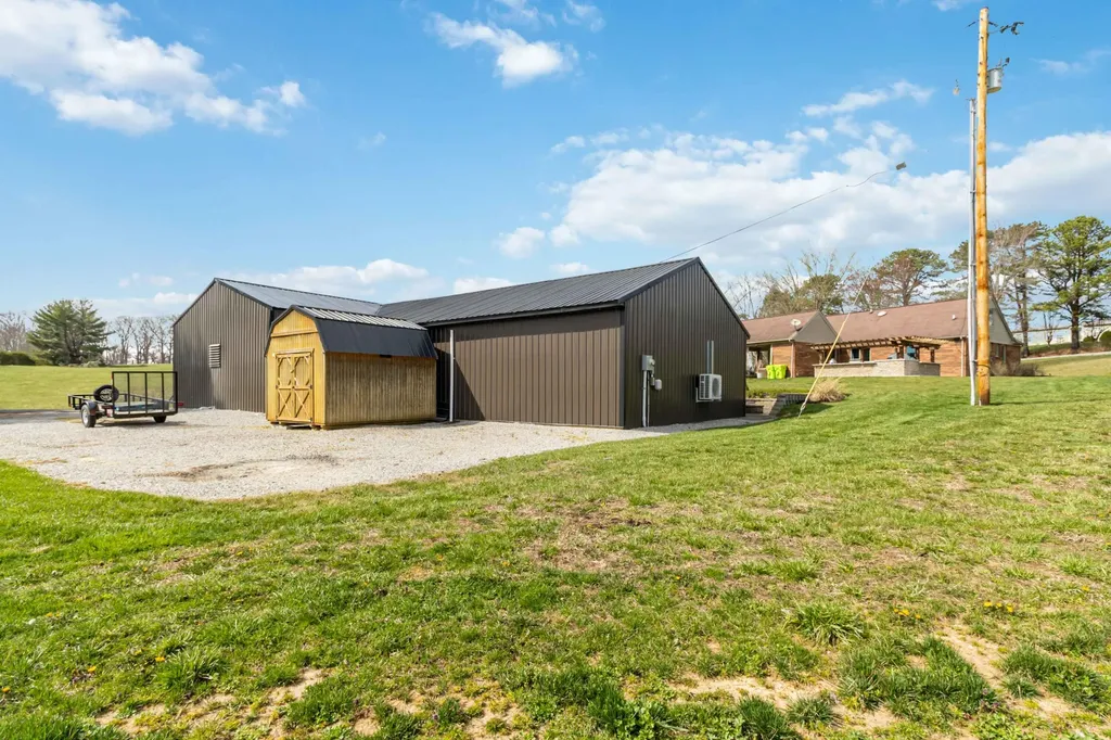 2657 River Road London KY 40744