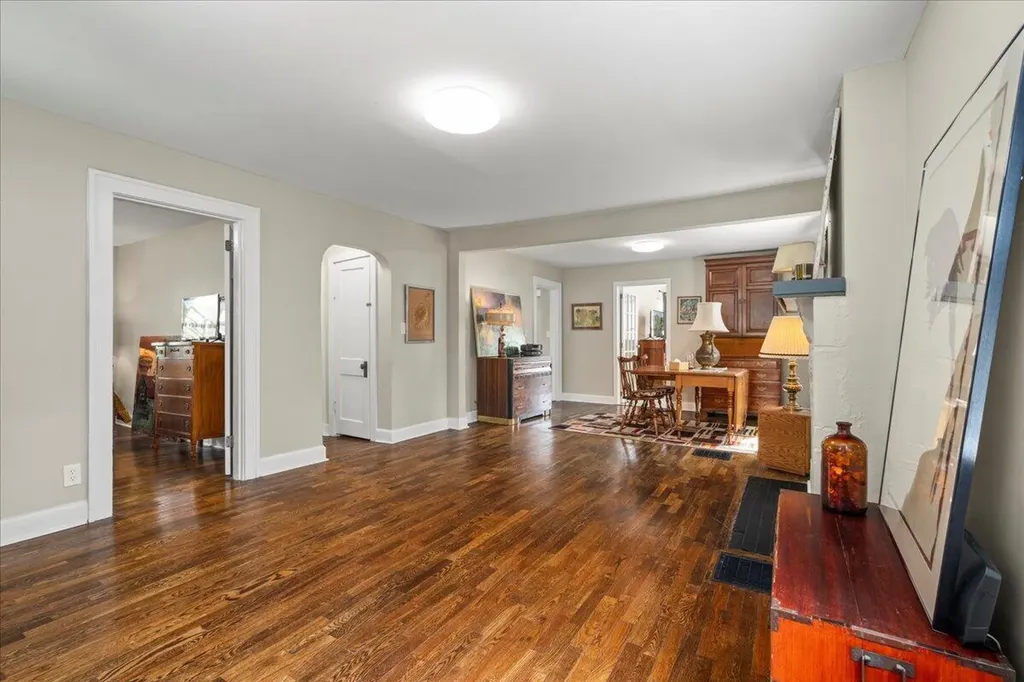 394 Bassett Avenue Lexington KY 40502