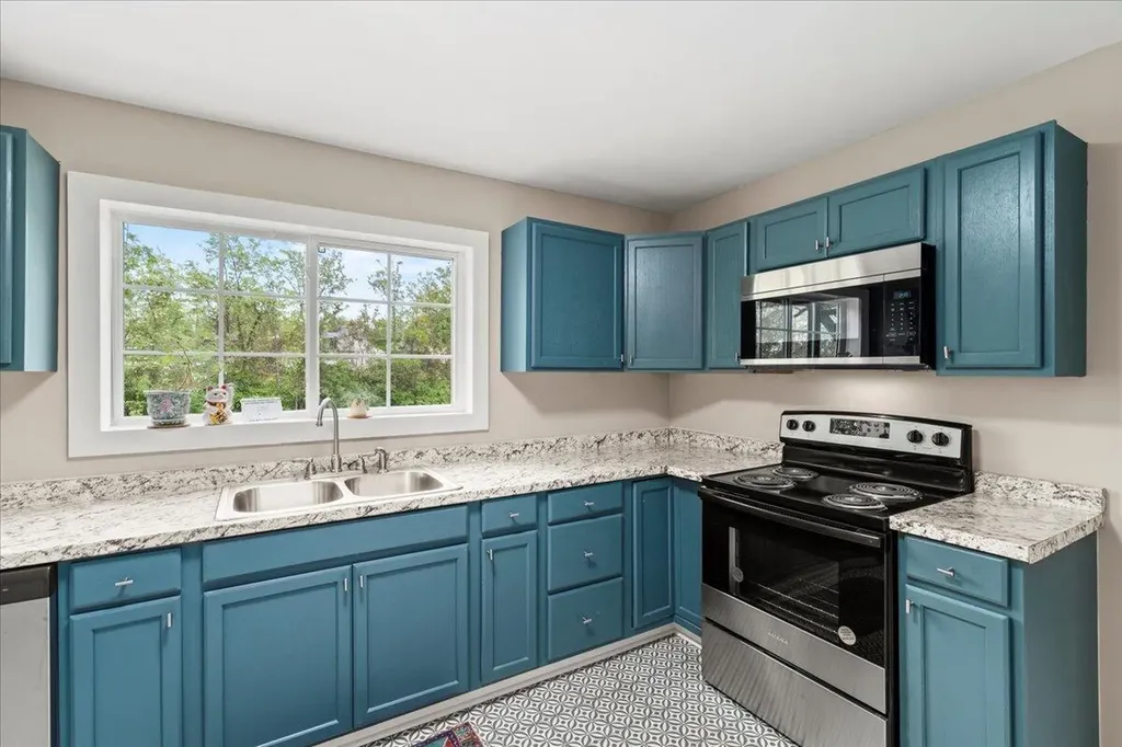 394 Bassett Avenue Lexington KY 40502