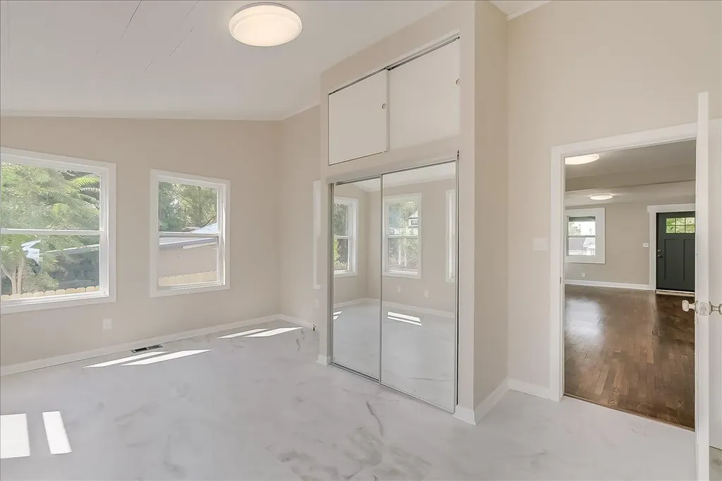 394 Bassett Avenue Lexington KY 40502