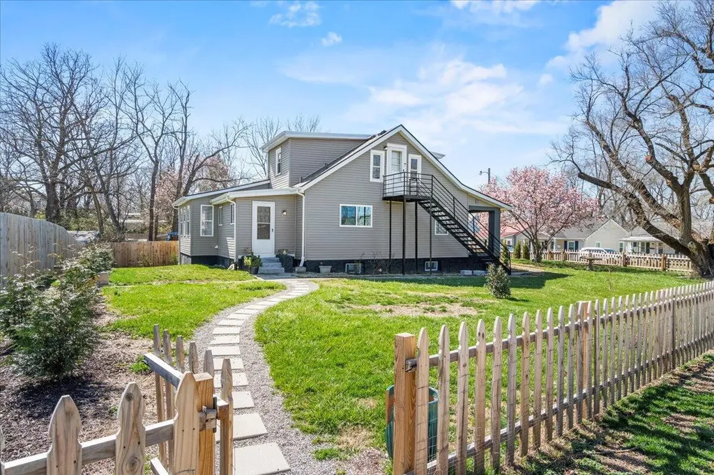 394 Bassett Avenue Lexington KY 40502