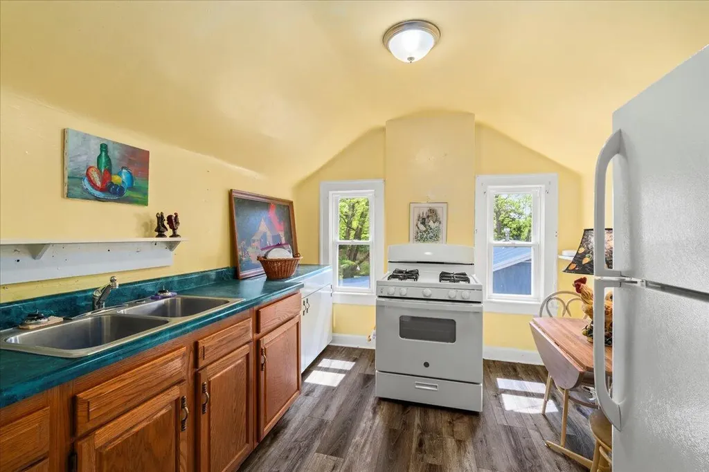 394 Bassett Avenue Lexington KY 40502