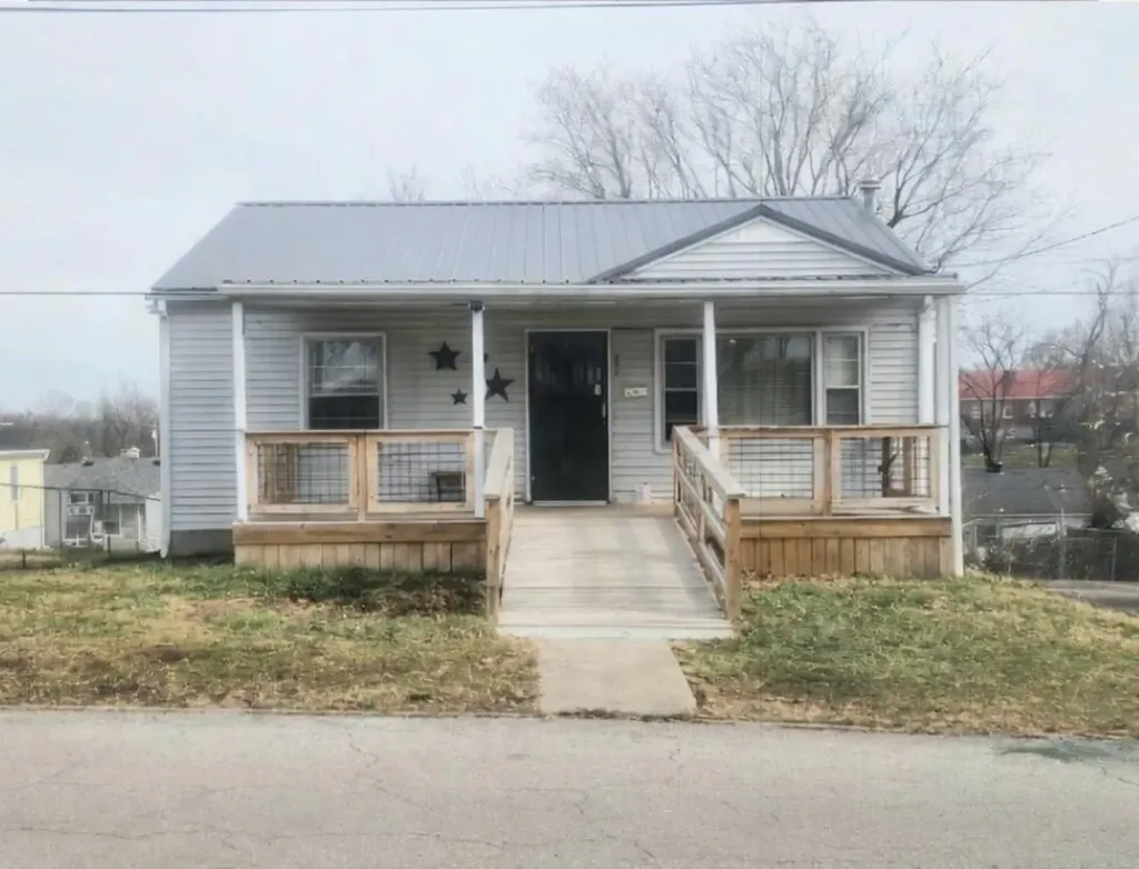 165 S Sunset Lane Harrodsburg KY 40330