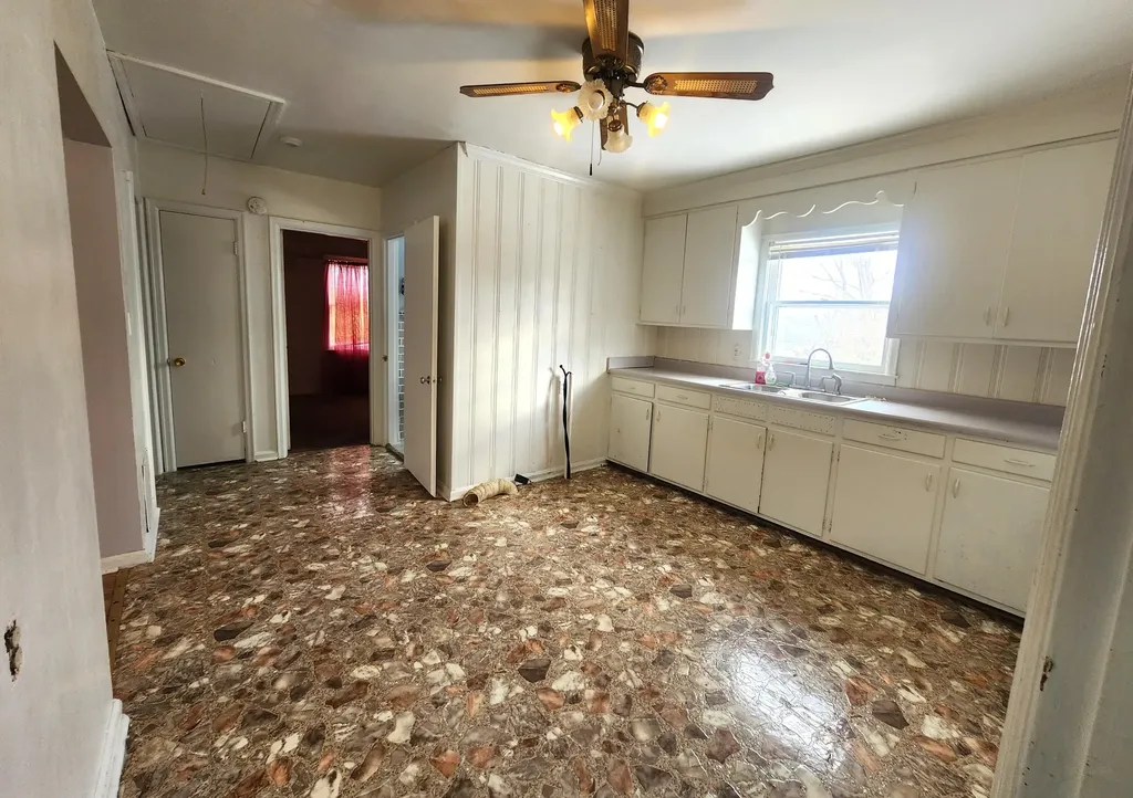 165 S Sunset Lane Harrodsburg KY 40330