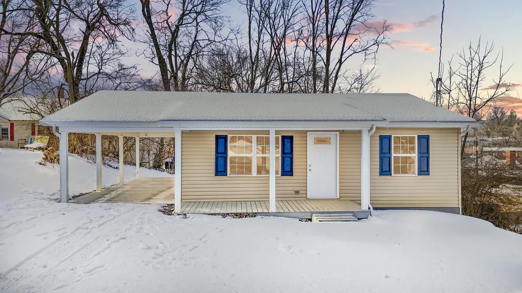 140 E Main Street Flemingsburg KY 41041