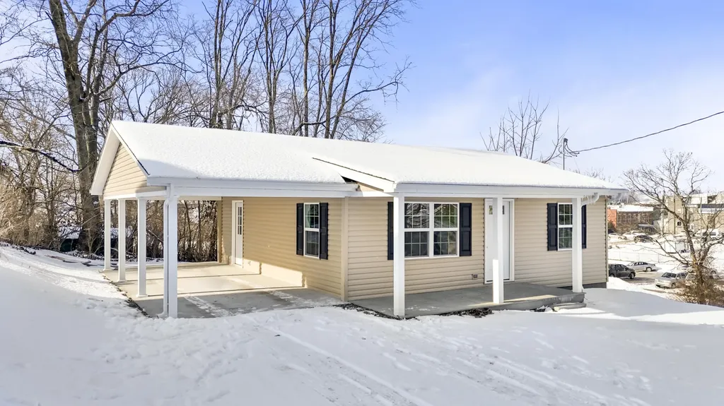 140 E Main Street Flemingsburg KY 41041