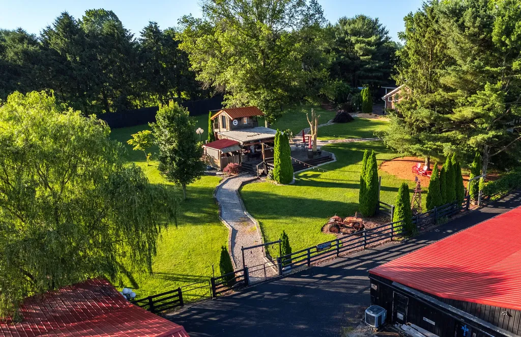 5028 Ashgrove Road Nicholasville KY 40356