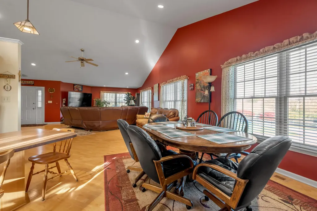 200 Carpenter Pike Versailles KY 40383