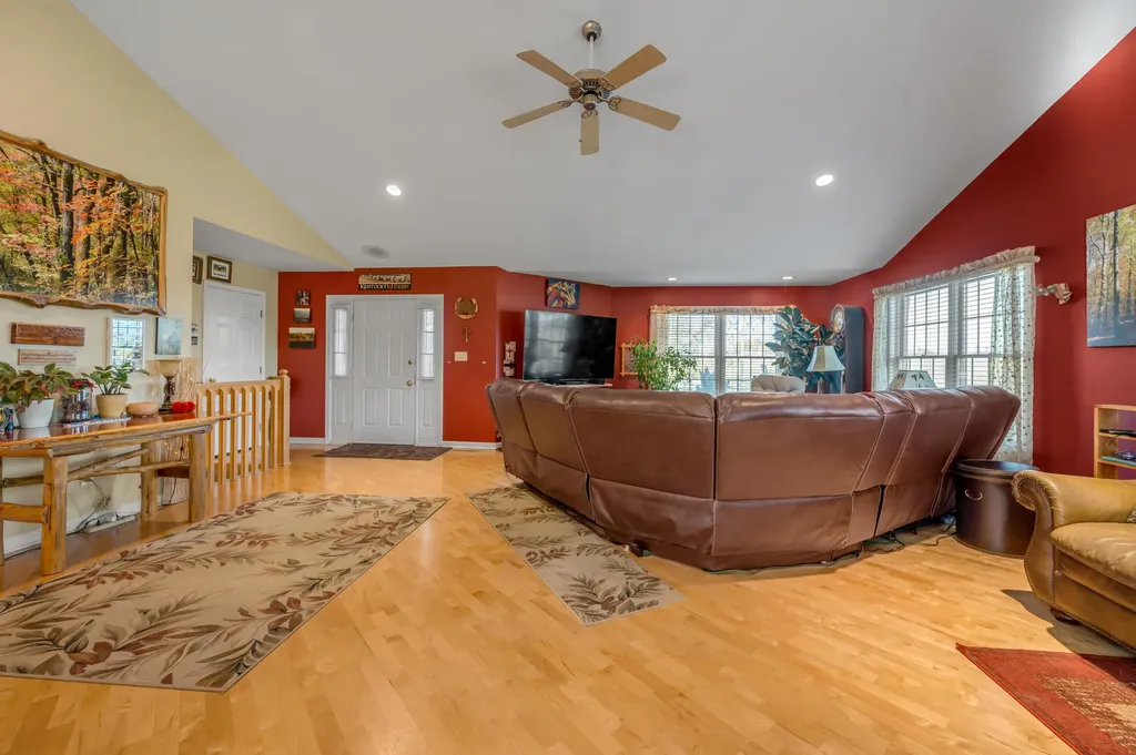 200 Carpenter Pike Versailles KY 40383