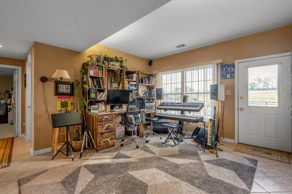 200 Carpenter Pike Versailles KY 40383
