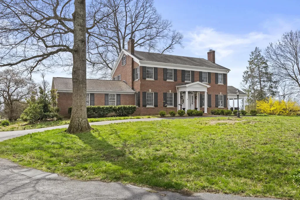 2399 Prewitt Pike Mt Sterling KY 40353