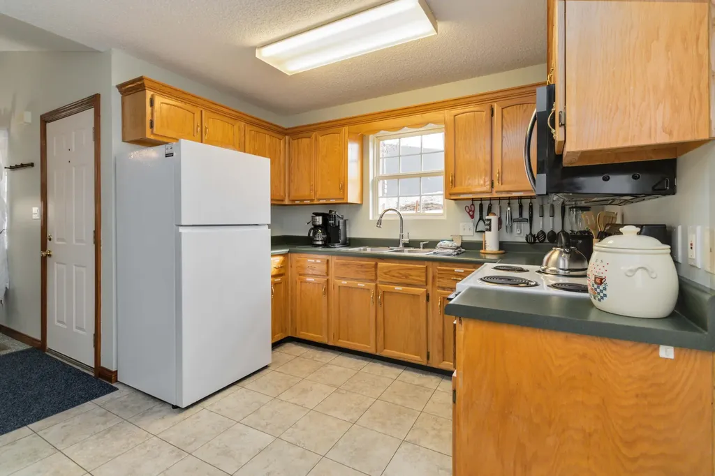 607 Enchanted Forest Way Burnside KY 42519
