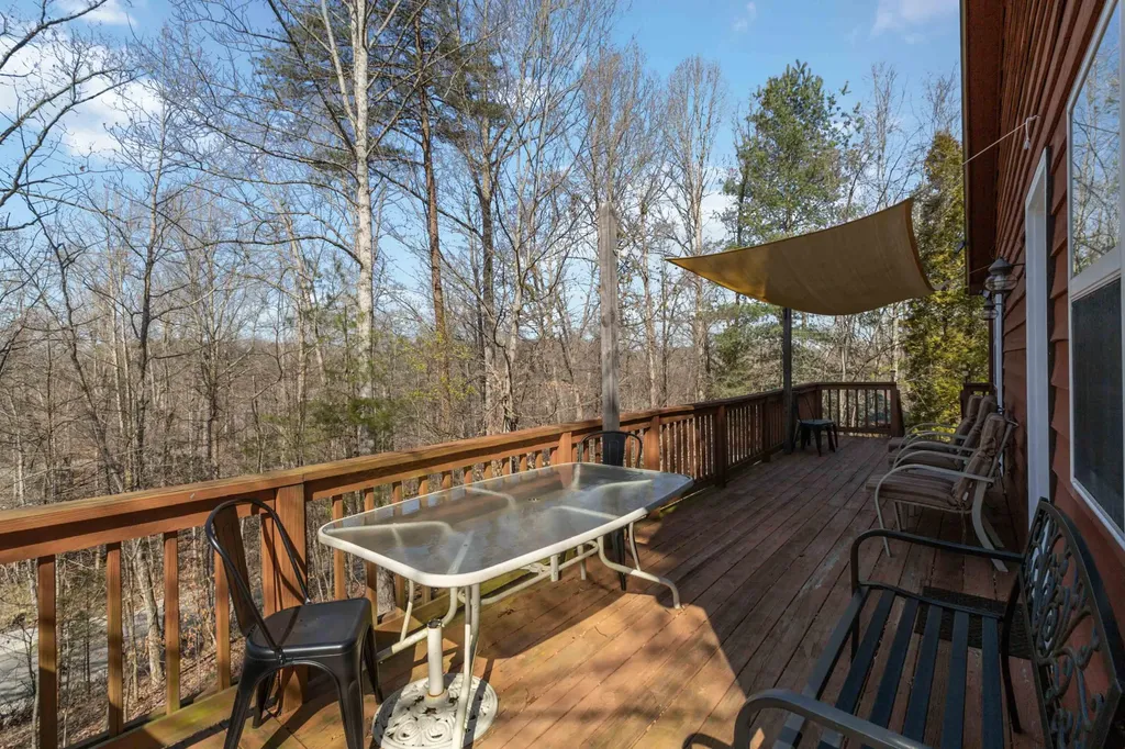 607 Enchanted Forest Way Burnside KY 42519