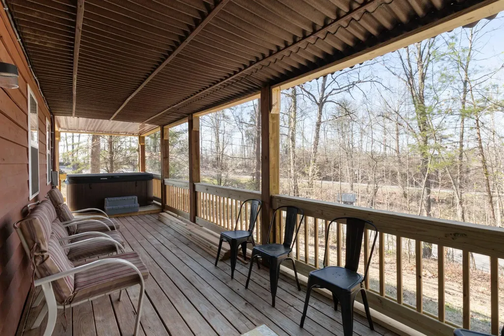 607 Enchanted Forest Way Burnside KY 42519
