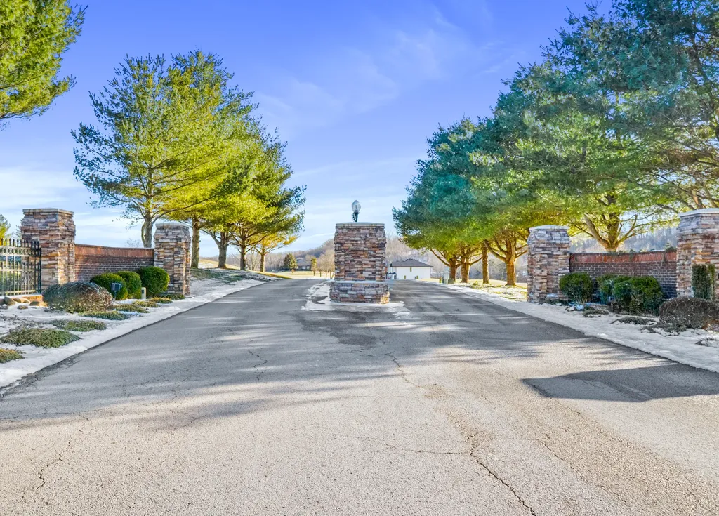53 Oakwood Drive London KY 40744