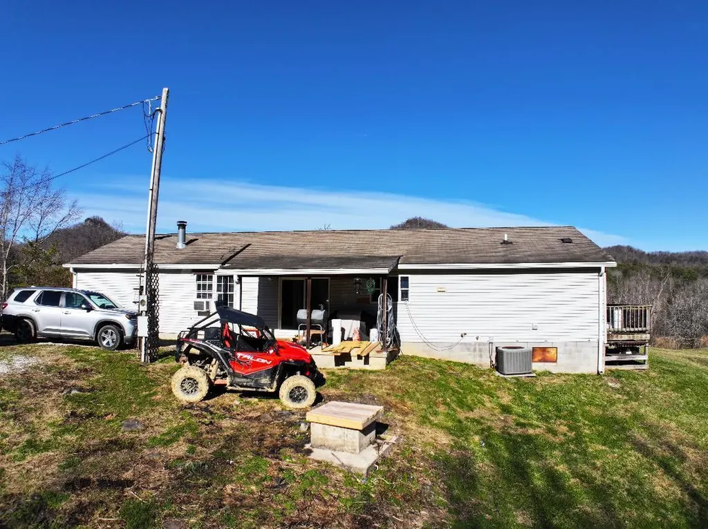 11901 Red Lick Road Irvine KY 40336