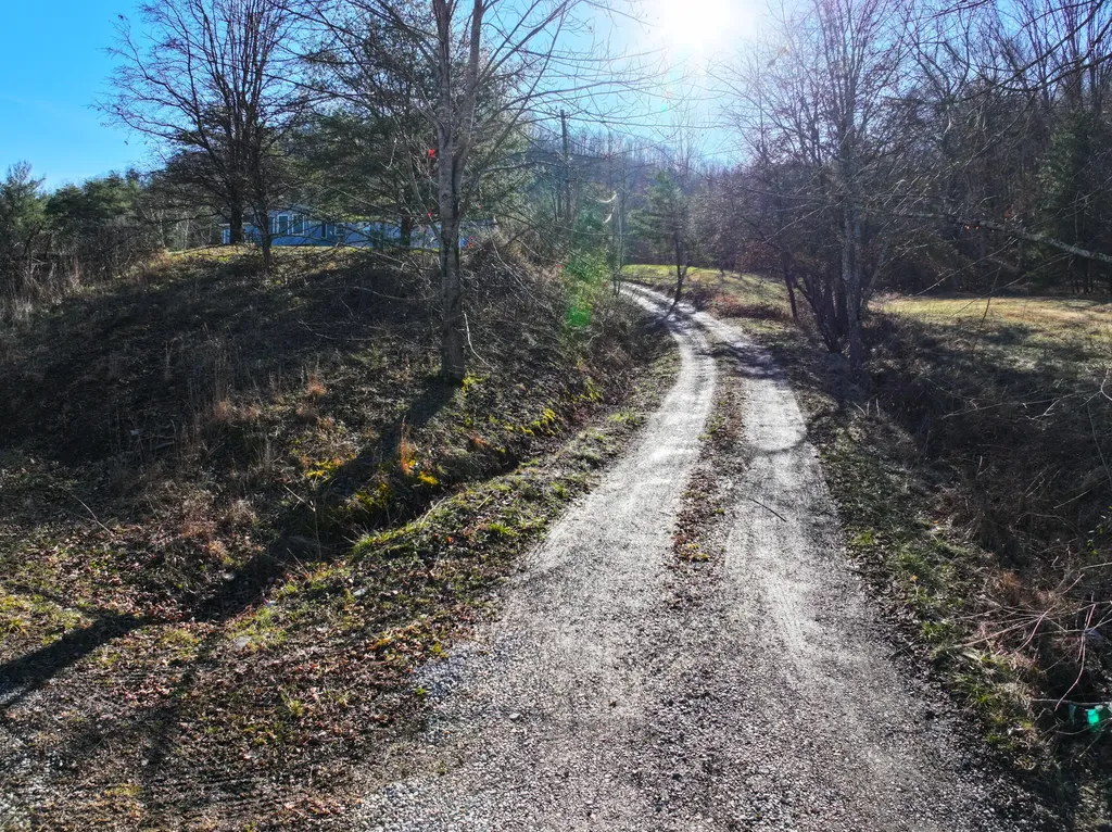 11901 Red Lick Road Irvine KY 40336