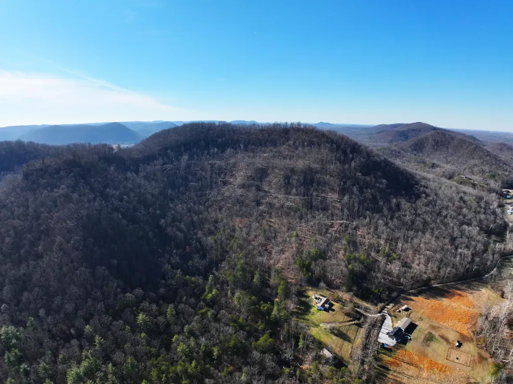 11901 Red Lick Road Irvine KY 40336