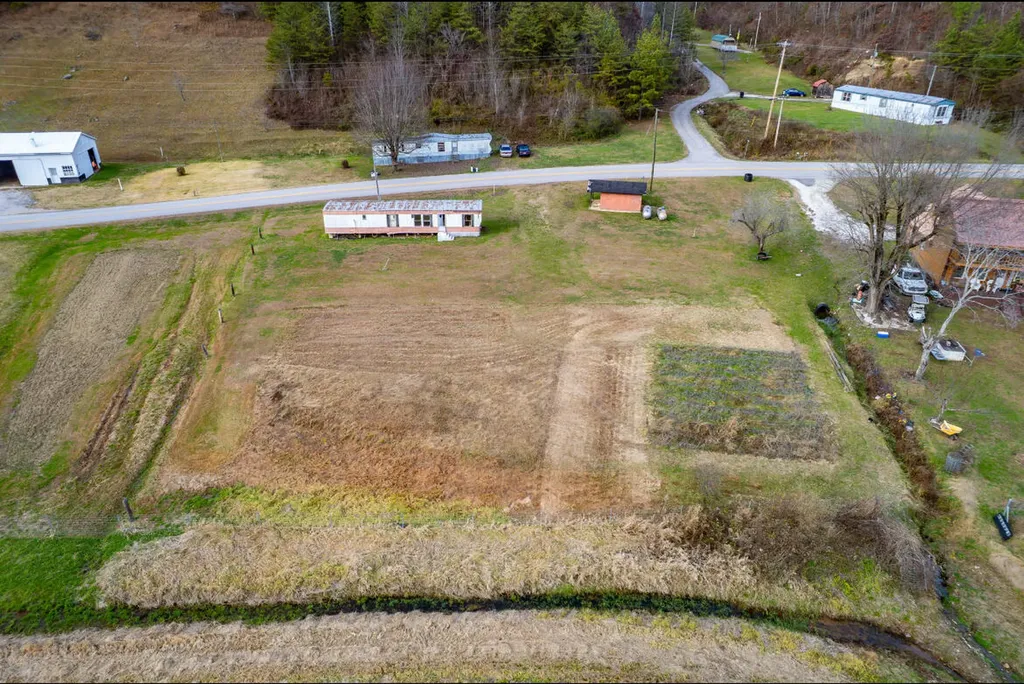 7299 Johnson Fork Salyersville KY 41465