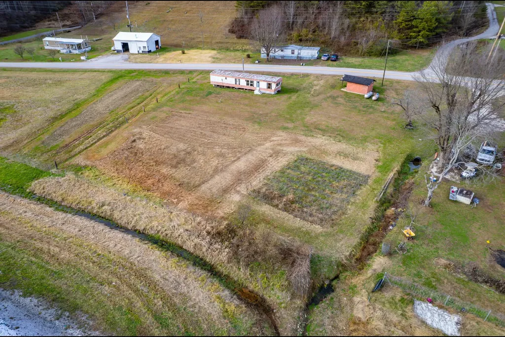 7299 Johnson Fork Salyersville KY 41465