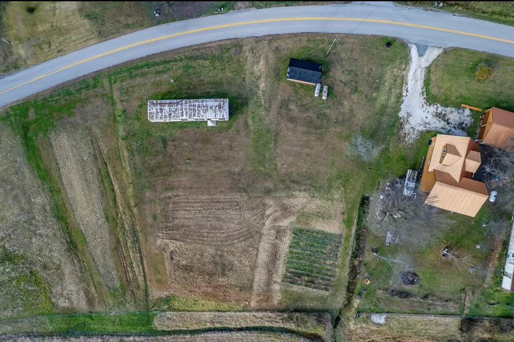 7299 Johnson Fork Salyersville KY 41465