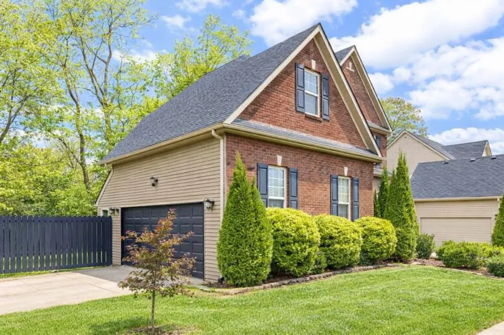 2505 Eastway Drive Lexington KY 40503