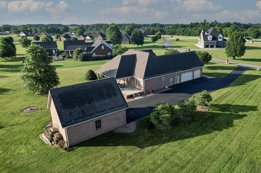168 Masters Court Hustonville KY 40437