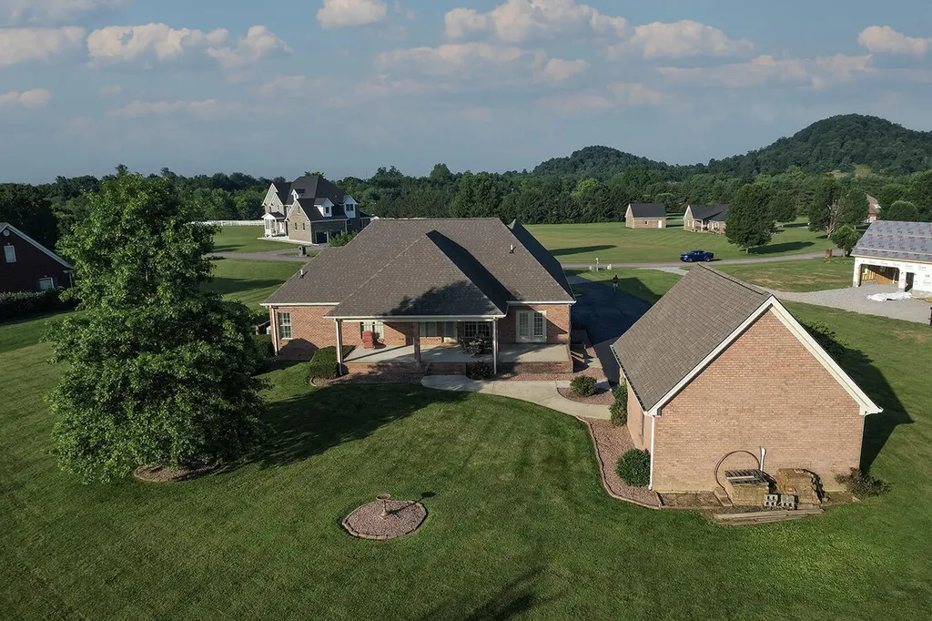 168 Masters Court Hustonville KY 40437
