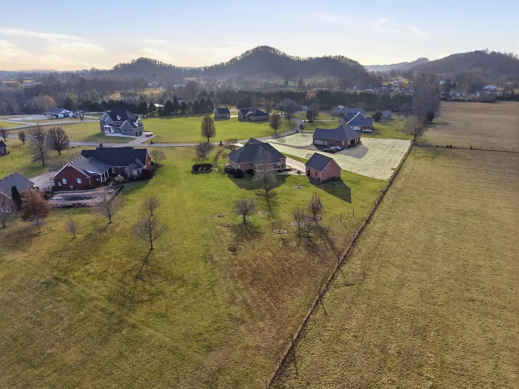 168 Masters Court Hustonville KY 40437