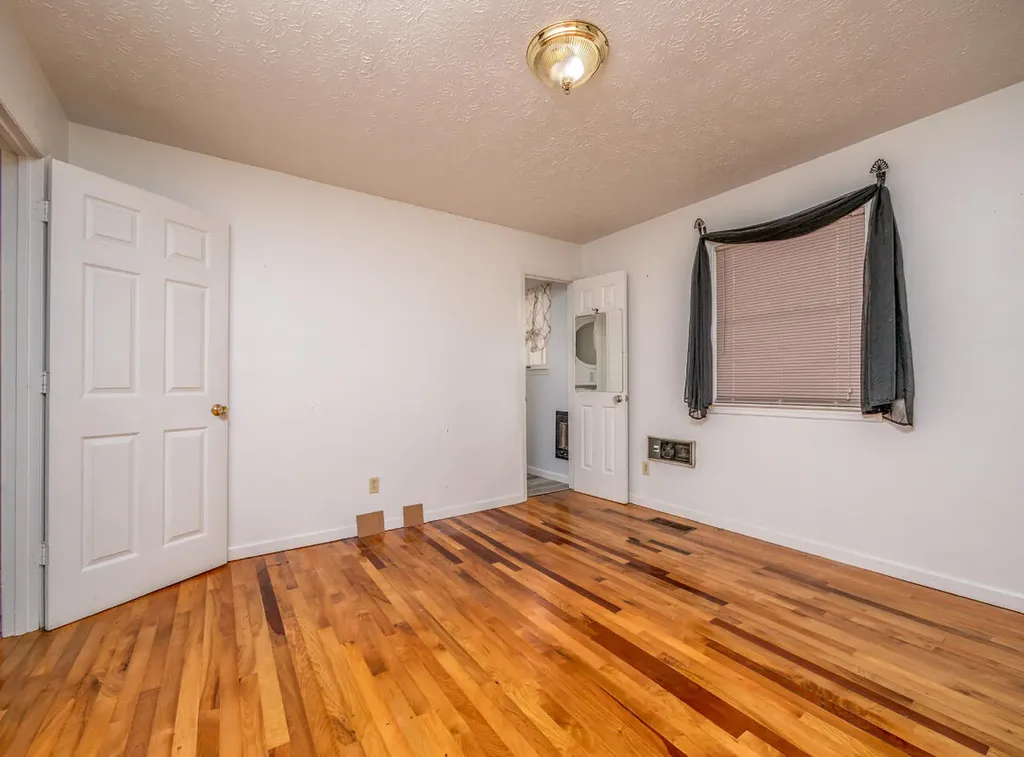 2860 Johnson Fork Salyersville KY 41465