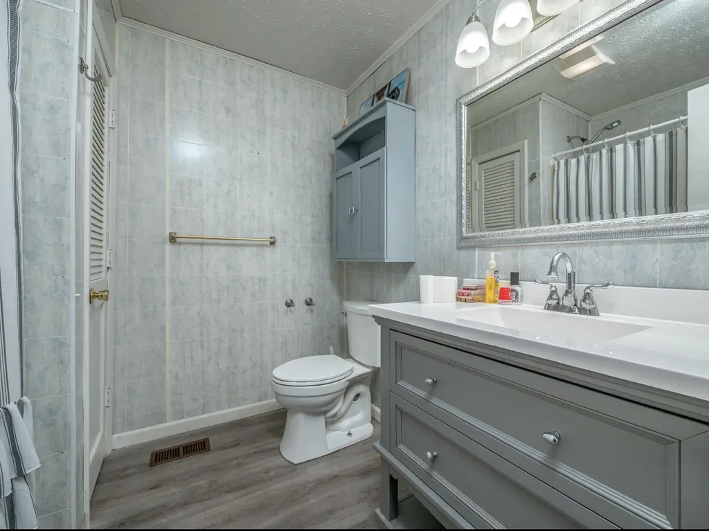 2860 Johnson Fork Salyersville KY 41465