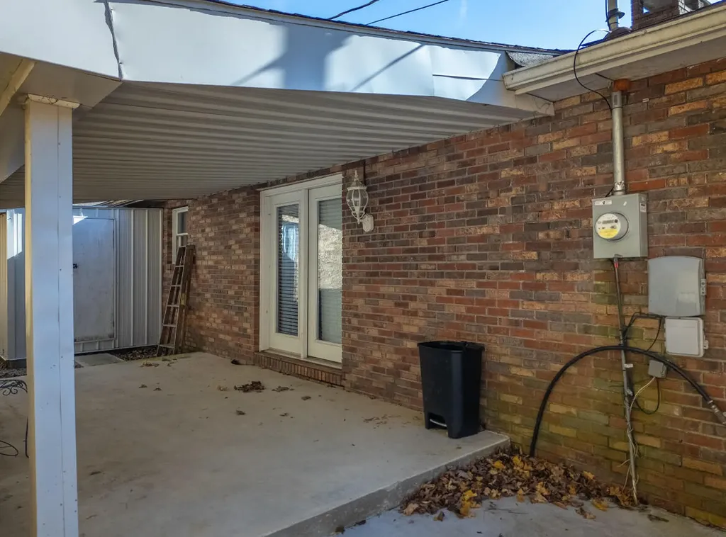 2860 Johnson Fork Salyersville KY 41465