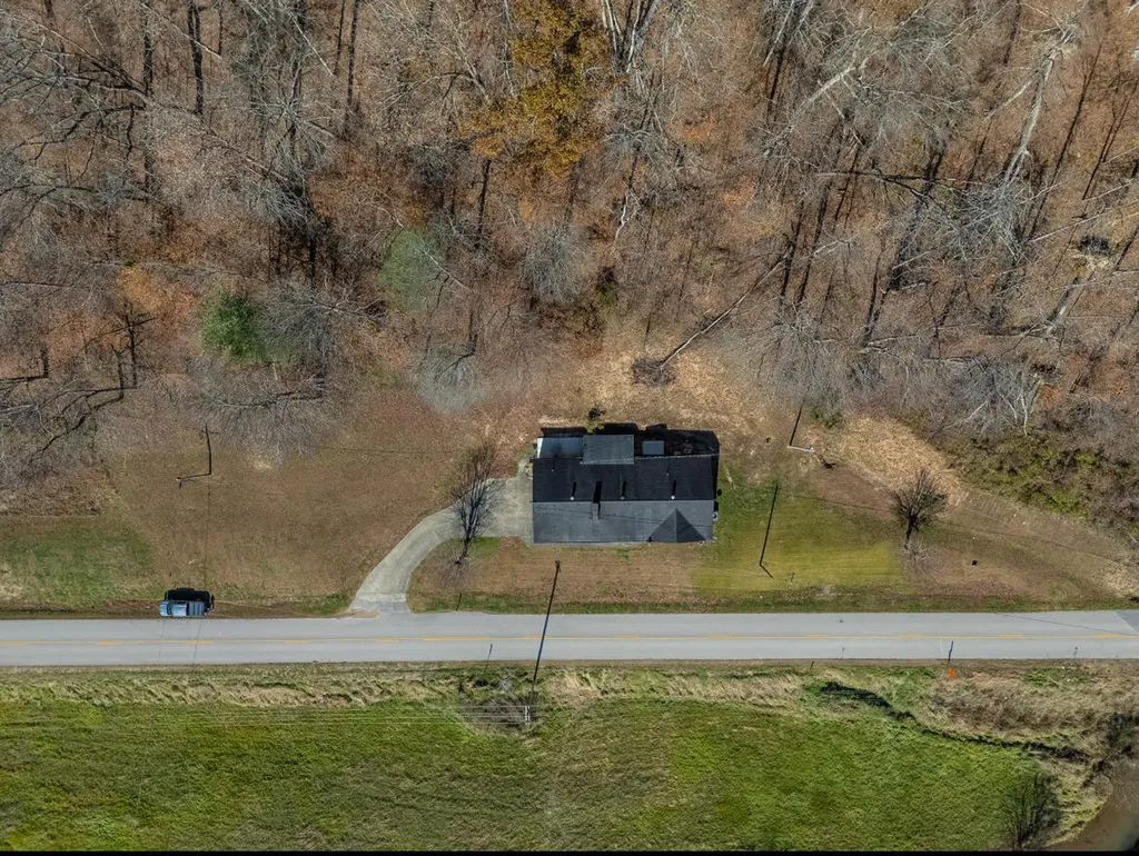 2860 Johnson Fork Salyersville KY 41465