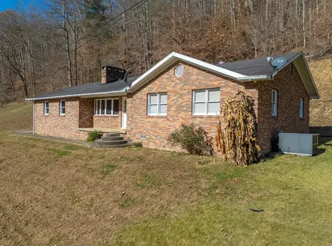 2860 Johnson Fork Salyersville KY 41465