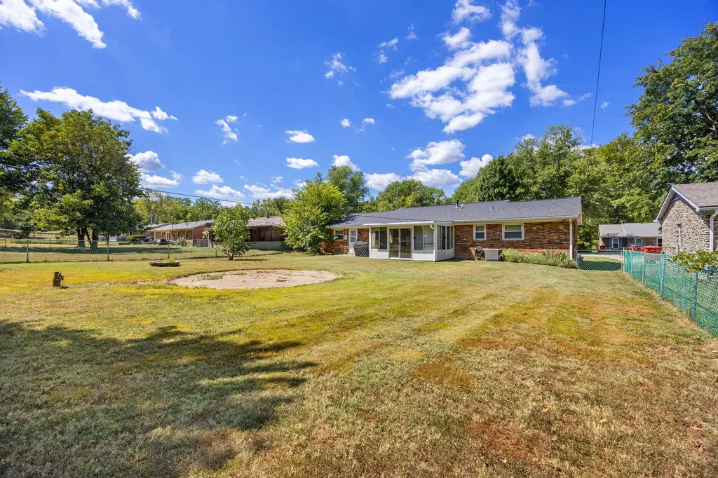 132 Meadowbrook Drive Frankfort KY 40601