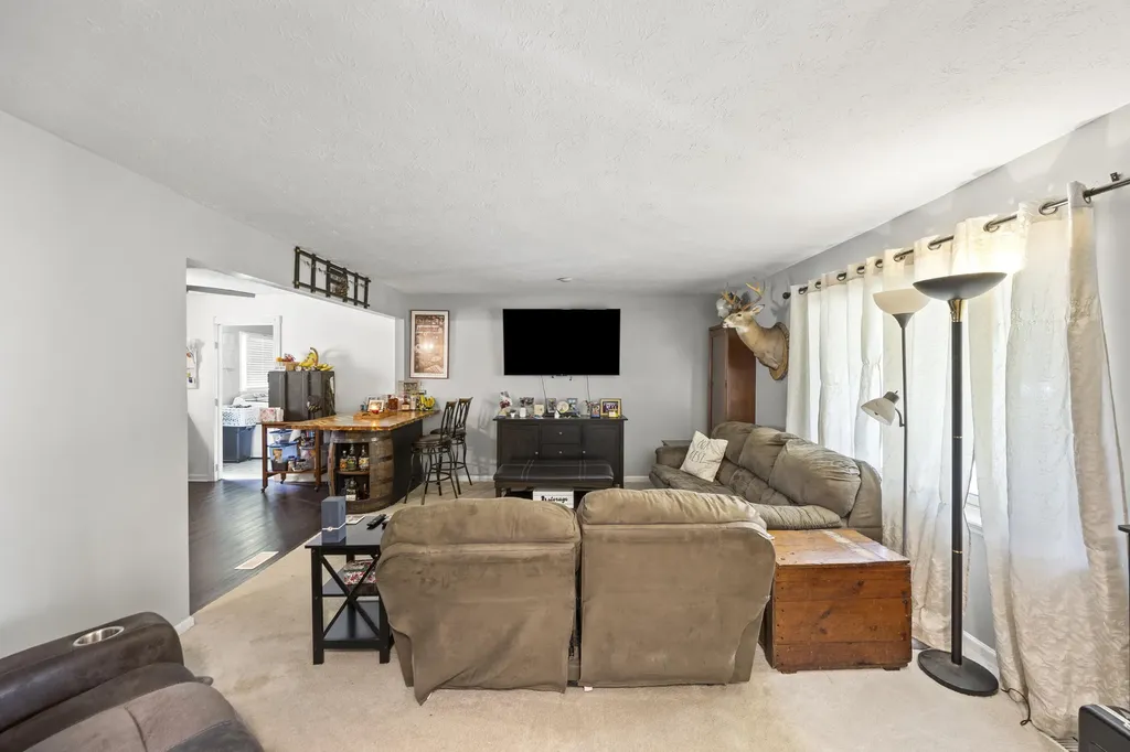 132 Meadowbrook Drive Frankfort KY 40601