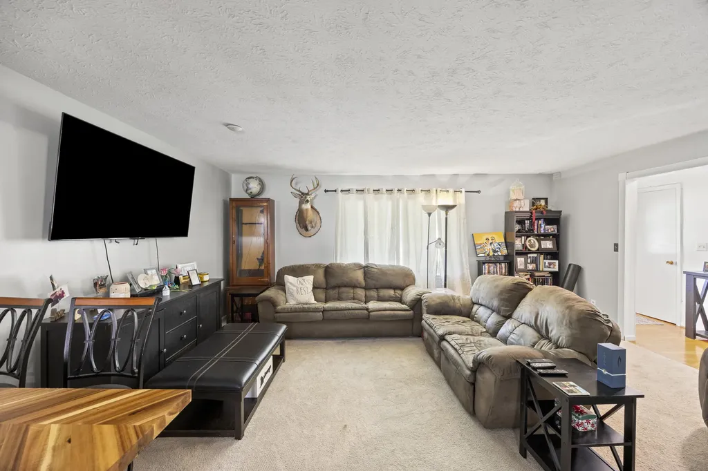 132 Meadowbrook Drive Frankfort KY 40601