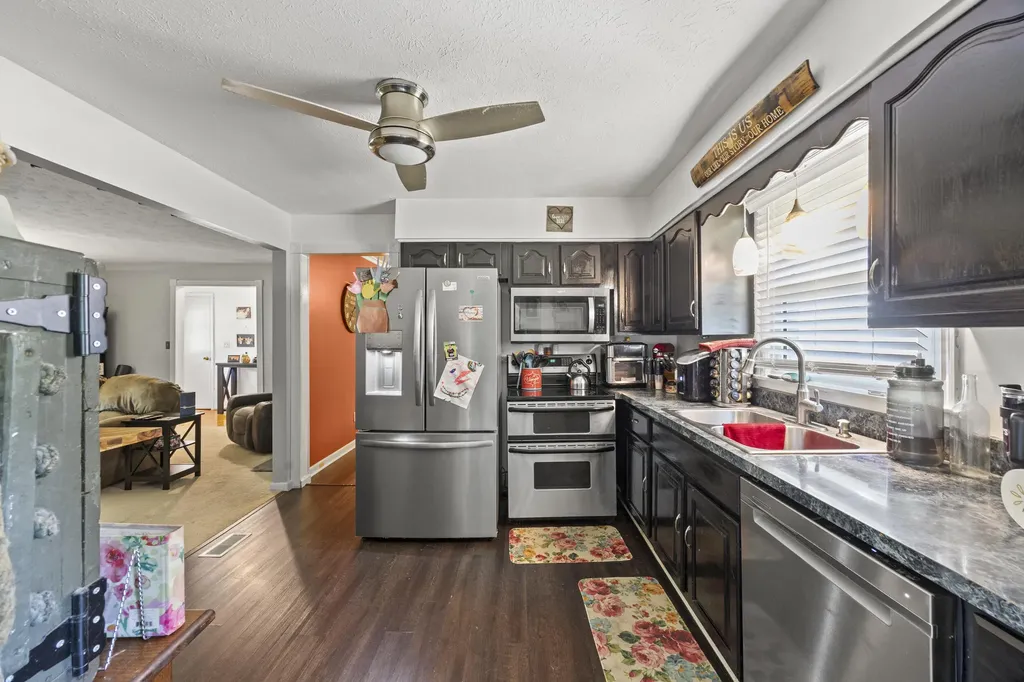 132 Meadowbrook Drive Frankfort KY 40601